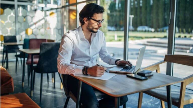 Men in their 40s and 50s share the advice they wish they’d heard at 30