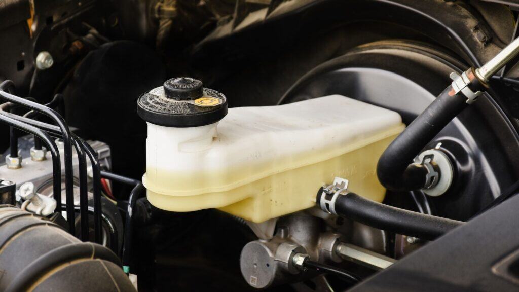 Brake fluid reservoir