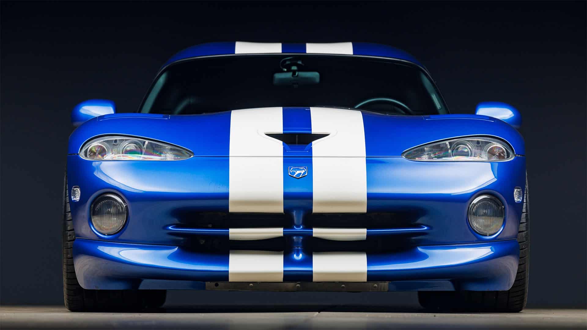 Dodge Viper GTS front