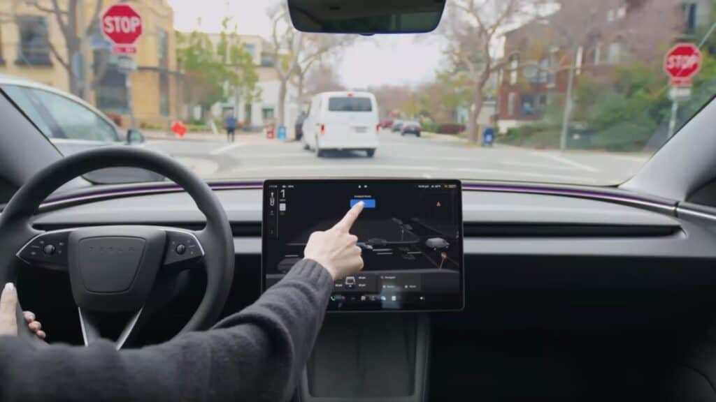 Tesla self-driving FSD