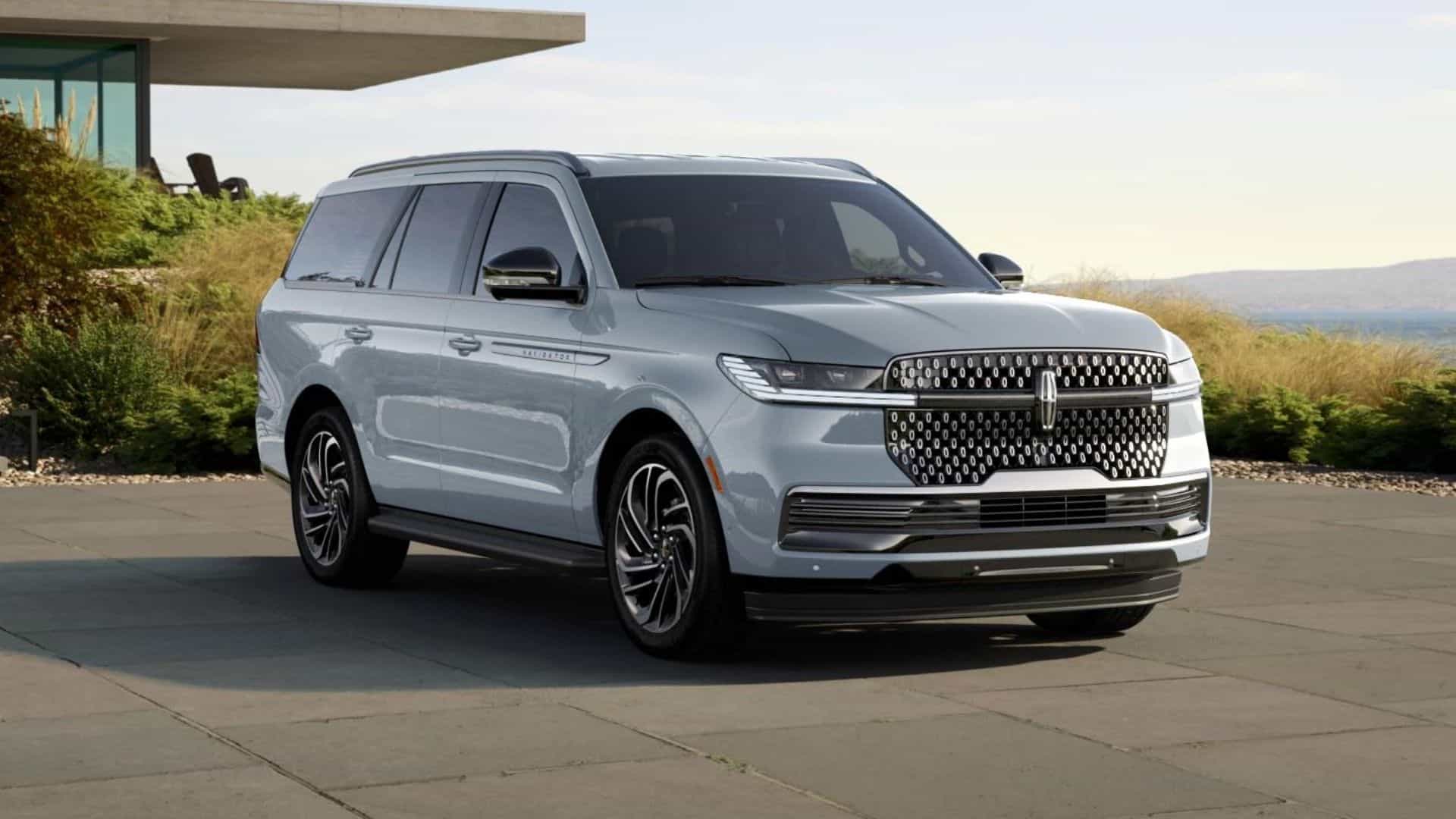 2026 Lincoln Navigator in a driveway during sunset