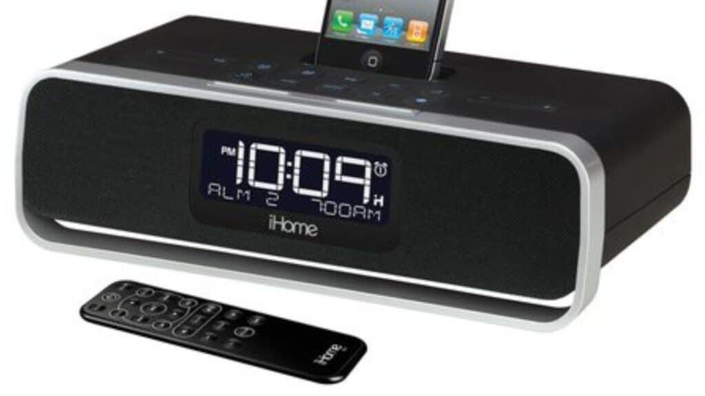 A first generation iHome charging, speaker, clock 