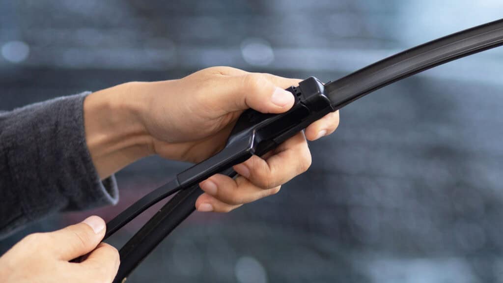 Wiper blade push lock type.