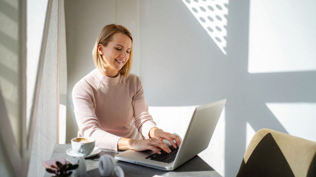 woman workin on her laptop