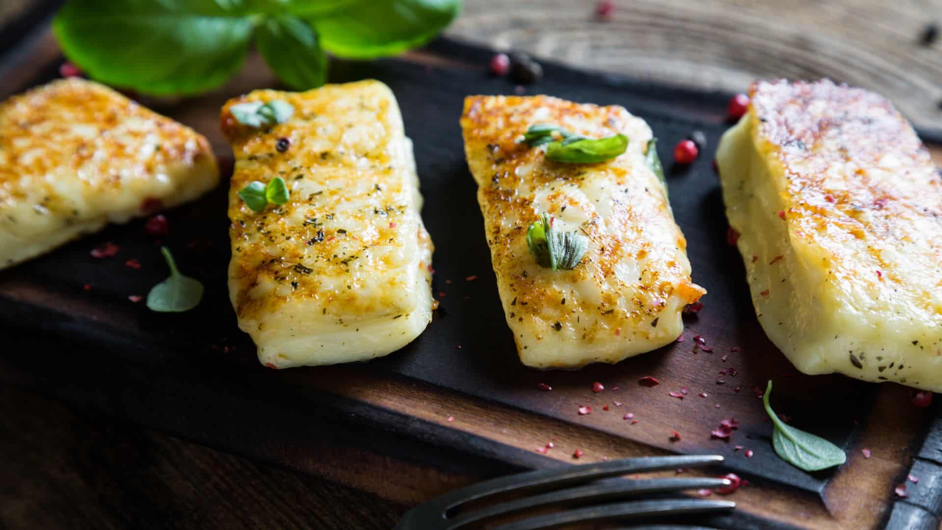 grilled halloumi cheese