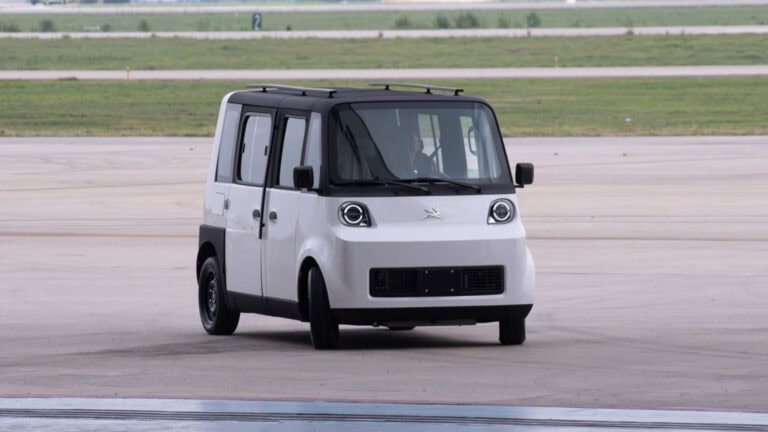 Olinia-EV-Mexicos-first EV